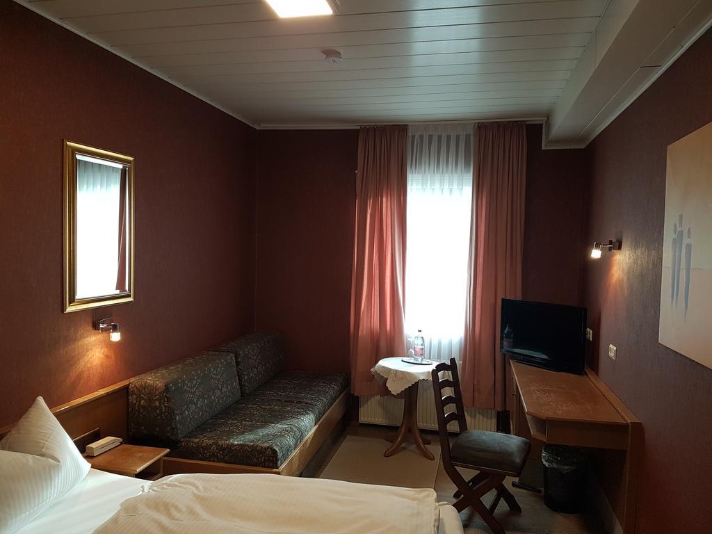 Charlottenhof Hotel Messel Zewnętrze zdjęcie