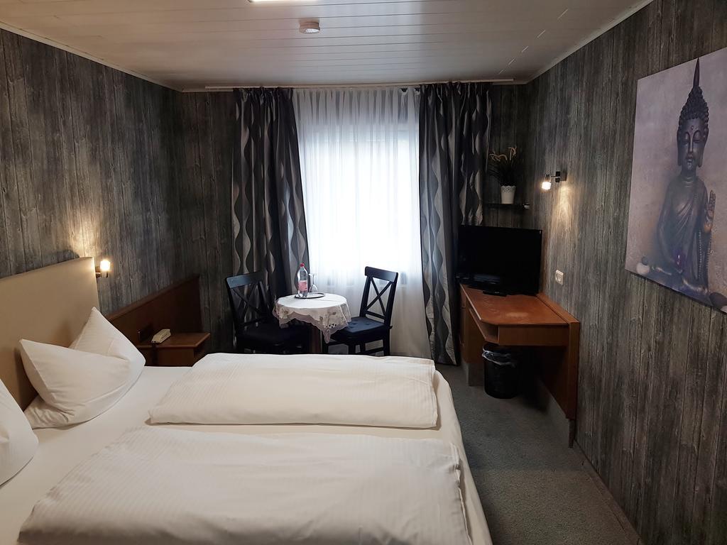 Charlottenhof Hotel Messel Zewnętrze zdjęcie
