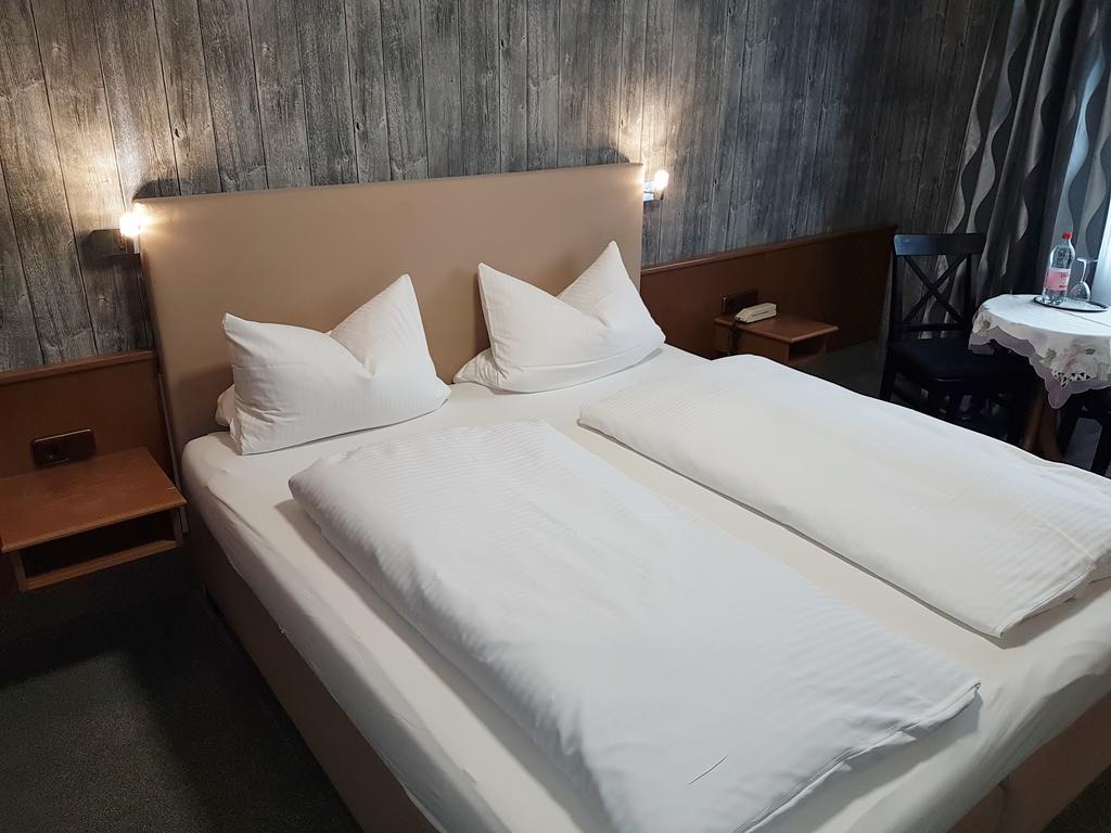 Charlottenhof Hotel Messel Zewnętrze zdjęcie